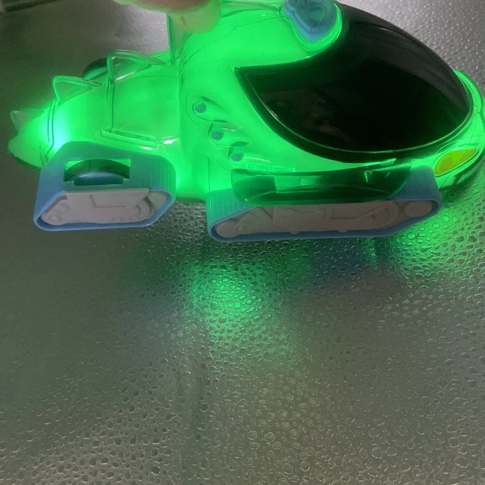 PJ Masks‎ Gekko Mobile Light Up and Sounds Motorized Rolling Racer Gekko Mobile